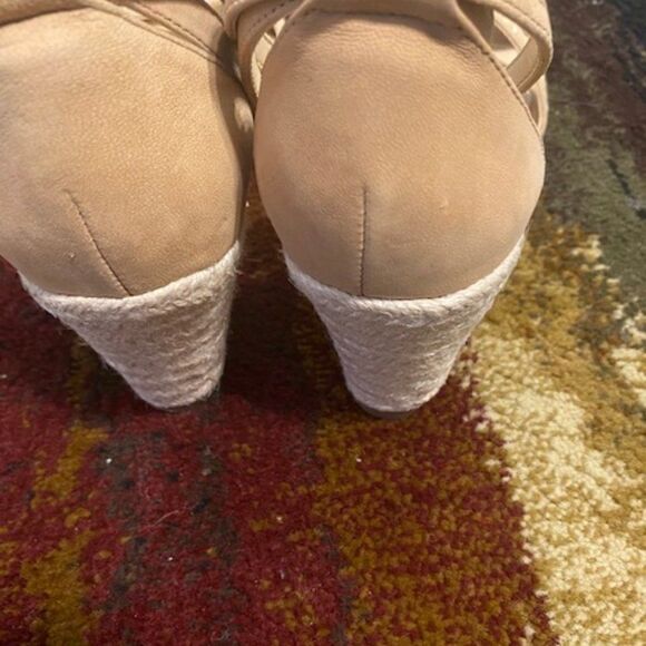 Isaac Mizrahi Highline United Wedges, size 10 - Picture 2 of 4